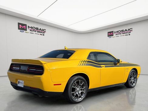 Used 2017 Dodge Challenger GT w/ Driver Convenience Group image 8