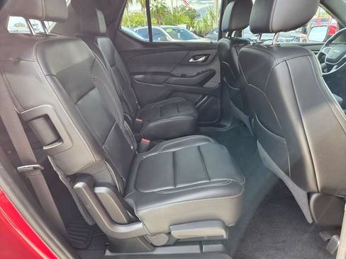 Used 2023 Chevrolet Traverse LT FWD image 13