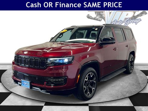 Used 2025 Jeep Wagoneer Series II AWD/4WD image 4