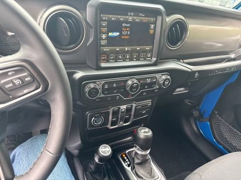 Used 2023 Jeep Wrangler Unlimited w/ Cold Weather Group AWD/4WD image 14