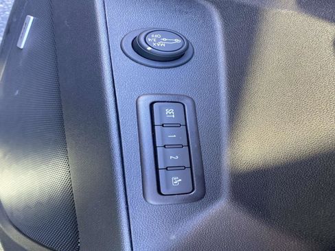 Used 2022 Chevrolet Equinox Premier image 25