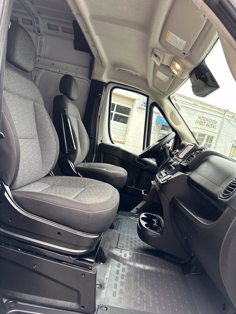 Used 2024 RAM ProMaster 2500 w/ Convenience Group FWD image 30