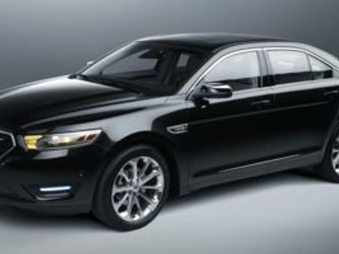 Used 2016 Ford Taurus SEL w/ Equipment Group 201A image 1