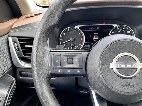 Certified 2023 Nissan Rogue SV image 22