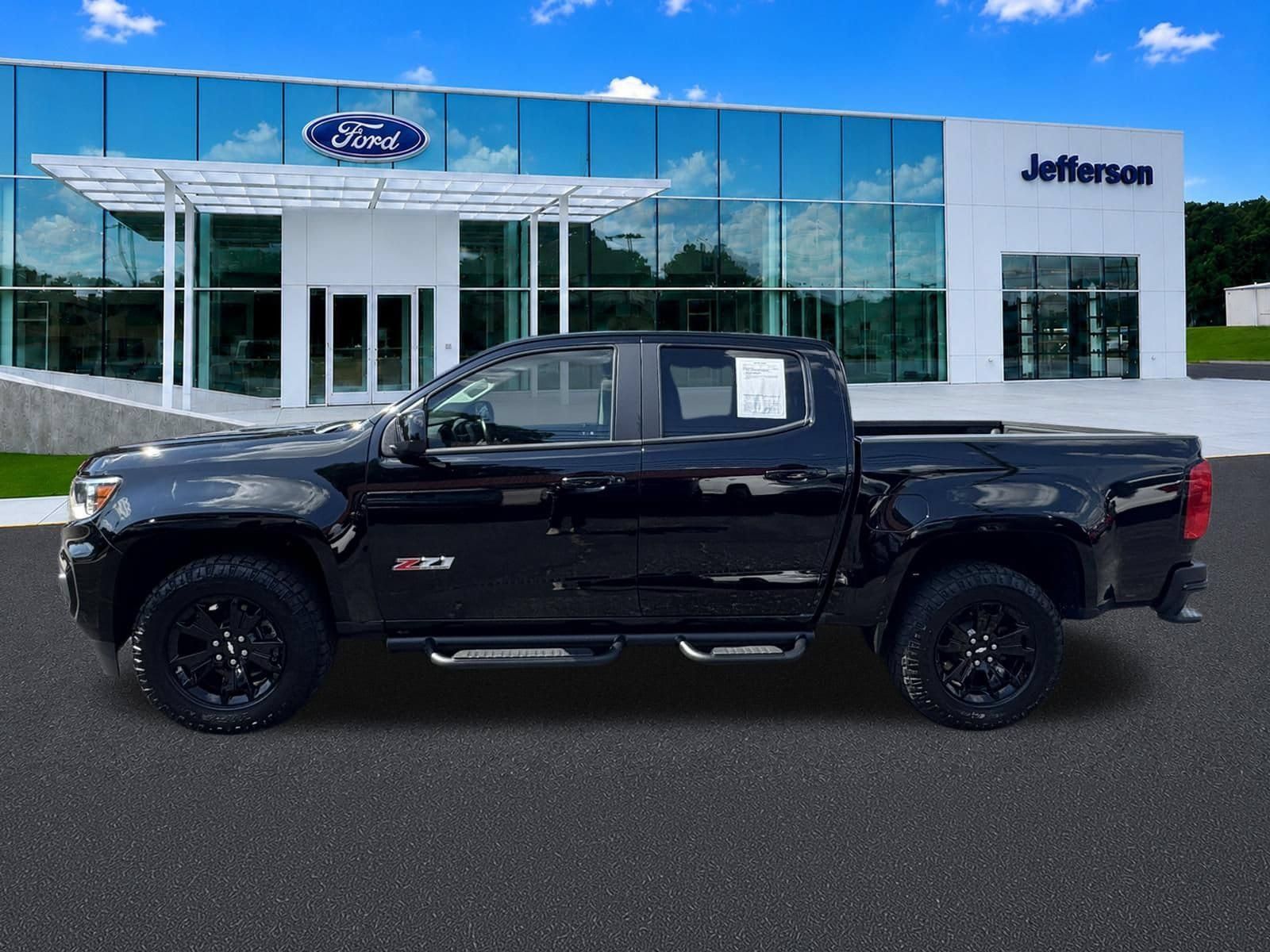 Used 2022 Chevrolet Colorado Z71 w/ Z71 Midnight Edition AWD/4WD image 4
