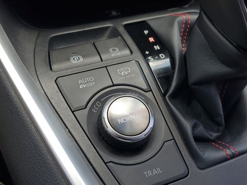 Used 2024 Toyota RAV4 XSE w/ Weather Package AWD/4WD image 33