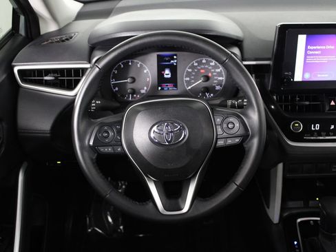 Used 2024 Toyota Corolla Cross LE FWD image 16
