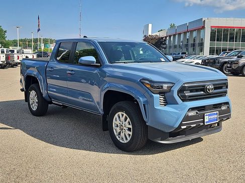 New 2026 Toyota Tacoma 4x4 Double Cab image 3