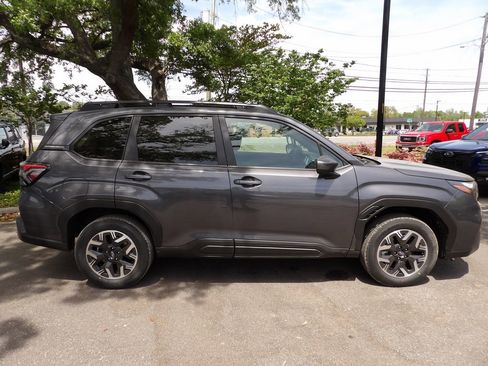 New 2026 Subaru Forester Premium AWD/4WD image 4
