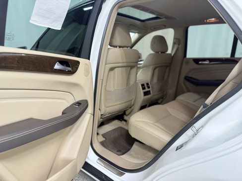 Used 2015 Mercedes-Benz ML 350 ML 350 4MATIC Sport Utility 4D image 32