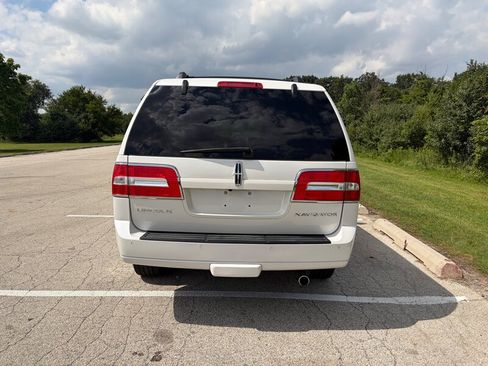 Used 2014 Lincoln Navigator 4WD image 4