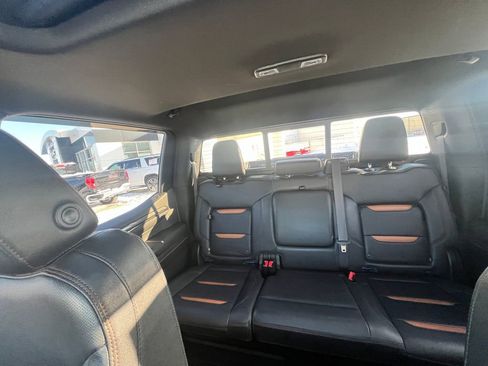 Used 2022 GMC Sierra 1500 AT4 w/ Sierra Safety Plus Package image 31