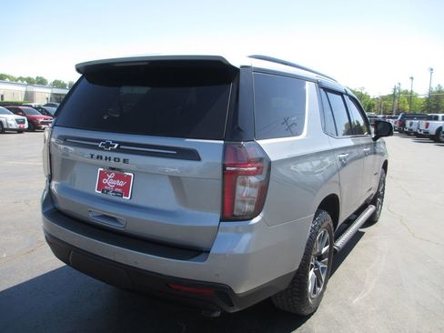 Used 2023 Chevrolet Tahoe Z71 w/ Luxury Package AWD/4WD image 6