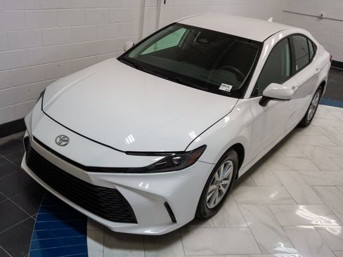 Used 2025 Toyota Camry LE FWD image 37