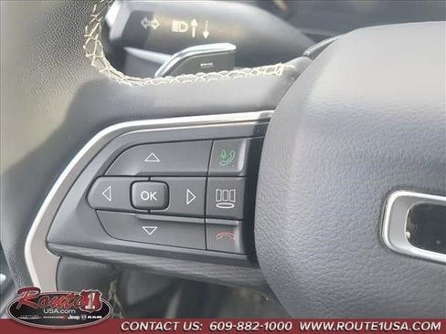 Used 2023 Jeep Grand Cherokee Altitude image 20