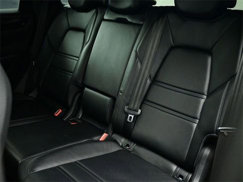 Used 2020 Porsche Cayenne S image 30