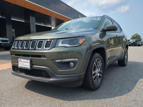 Used 2018 Jeep Compass Latitude w/ Popular Equipment Group AWD/4WD image 8