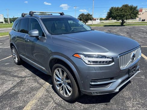Used 2016 Volvo XC90 T6 Inscription w/ Vision Package AWD/4WD image 3