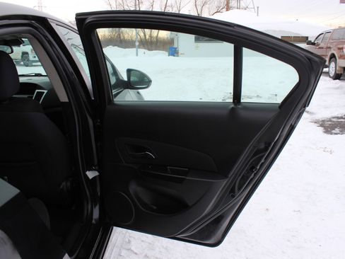 Used 2014 Chevrolet Cruze LT image 34