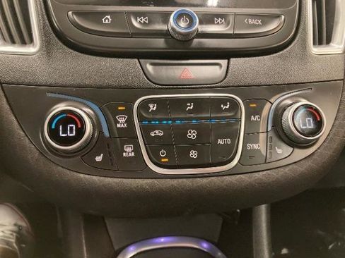 Used 2019 Chevrolet Malibu LT image 19
