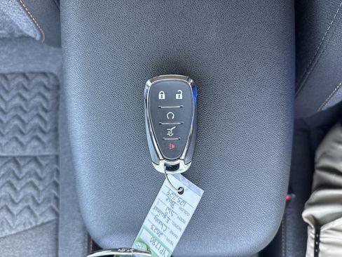 Used 2023 Chevrolet Equinox LT AWD/4WD image 25