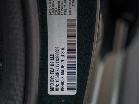 New 2026 RAM 1500 Laramie AWD/4WD image 46