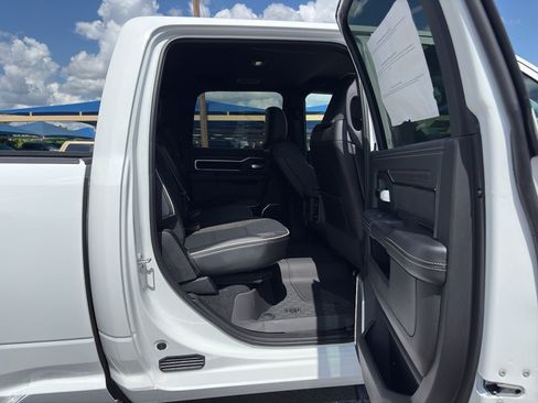 New 2026 RAM 2500 Laramie AWD/4WD image 31