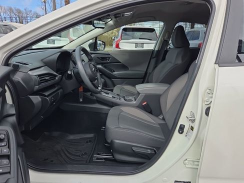 Used 2024 Subaru Crosstrek 2.0i image 4