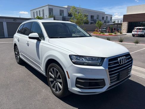 Used 2017 Audi Q7 3.0T Premium Plus image 2