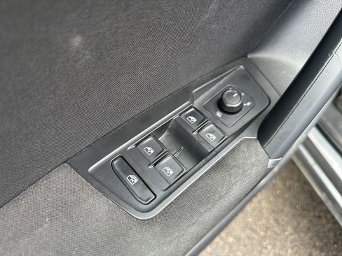 Used 2020 Volkswagen Tiguan S FWD image 16