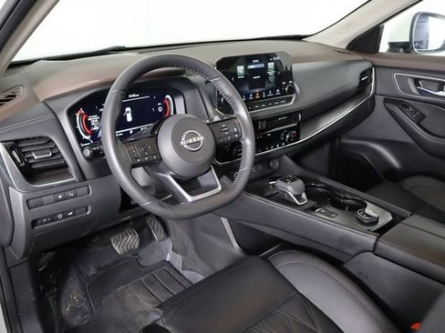 Used 2023 Nissan Rogue Platinum w/ Platinum Premium Package AWD/4WD image 24