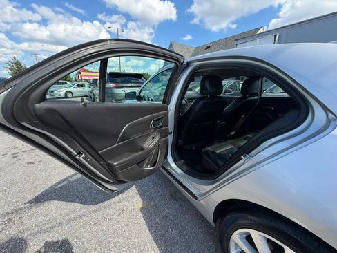 Used 2016 Chevrolet Malibu LTZ FWD image 11