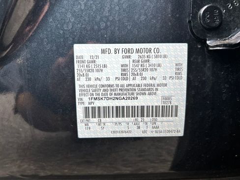 Used 2022 Ford Explorer XLT w/ Equipment Group 202A image 28