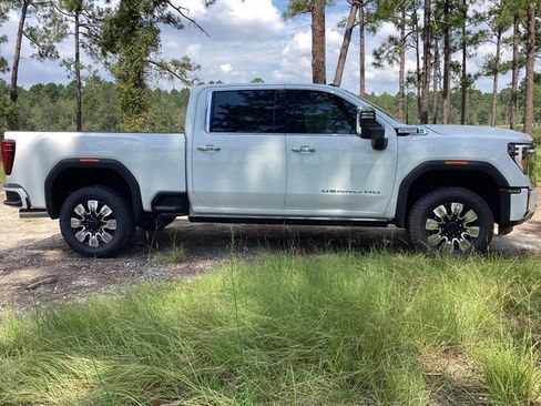 New 2025 GMC Sierra 2500 Denali w/ Max Trailering Package image 4