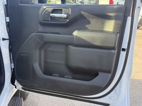 Used 2020 Chevrolet Silverado 1500 Custom w/ Custom Max Trailering Package AWD/4WD image 32