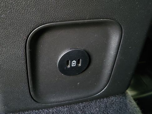Used 2025 Ford Escape ST-Line FWD image 16