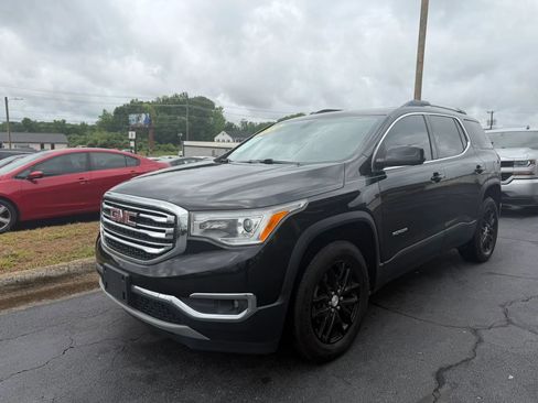 Used 2018 GMC Acadia SLT FWD image 3