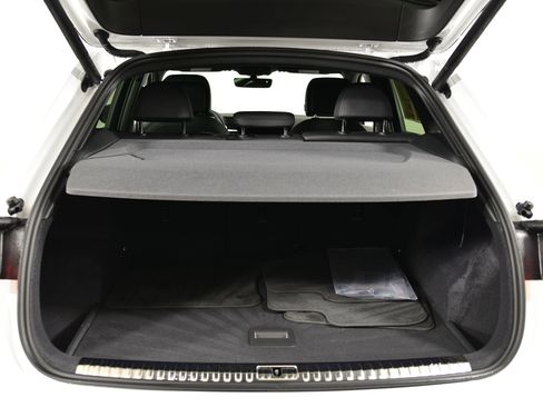 Certified 2025 Audi Q3 2.0T Premium w/ Convenience Package image 23