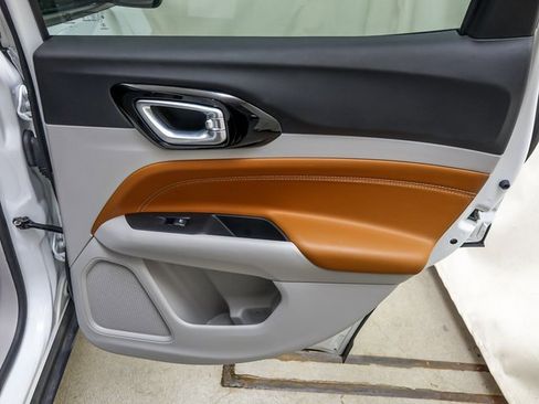 Used 2022 Jeep Compass Limited image 26