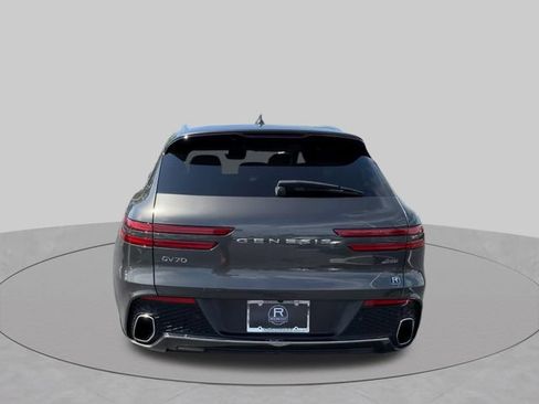 Used 2025 Genesis GV70 2.5T AWD/4WD image 8