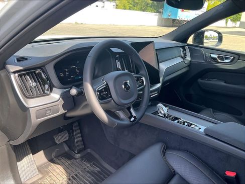 New 2026 Volvo XC60 B5 Ultra w/ Climate Package AWD/4WD image 8