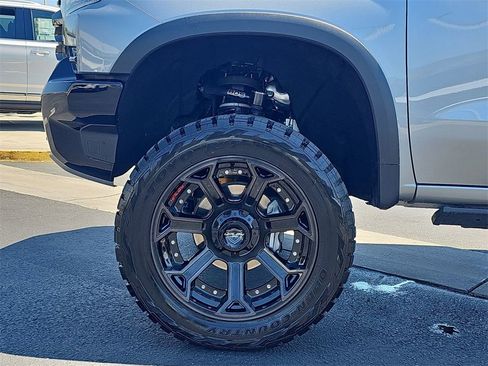 Used 2023 Chevrolet Silverado 1500 ZR2 image 34