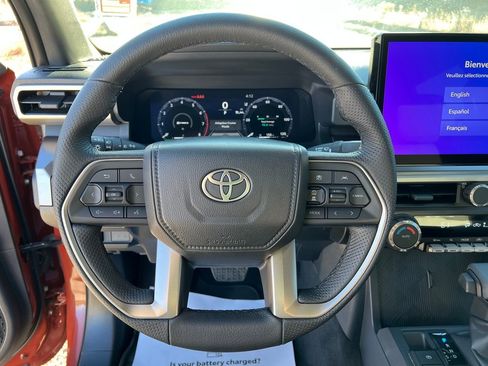 Used 2025 Toyota Tacoma TRD Off-Road image 17