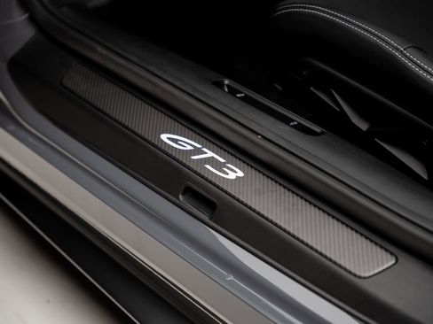 Used 2026 Porsche 911 GT3 RWD image 65