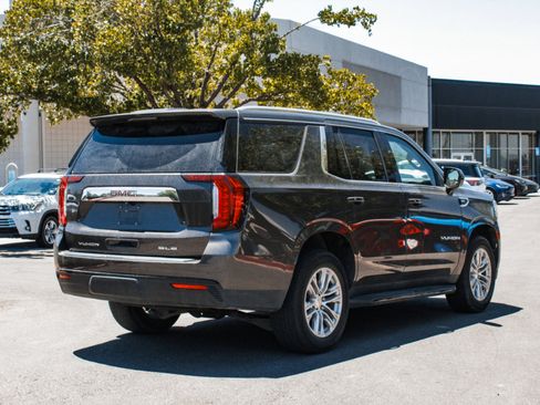 Used 2021 GMC Yukon SLE RWD image 5