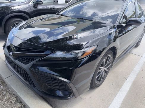 Used 2024 Toyota Camry SE FWD image 7