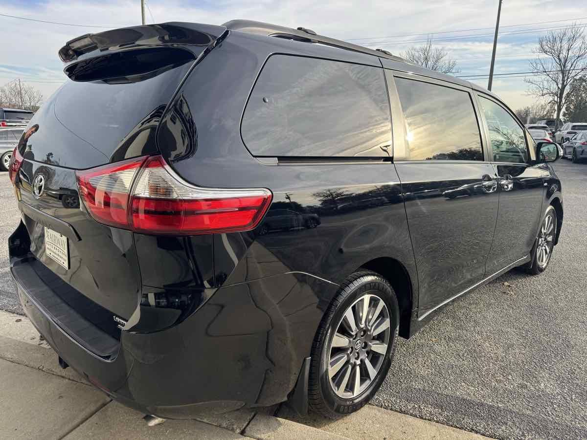 Used 2020 Toyota Sienna Limited Premium w/ Carpet Mat Package AWD/4WD image 42