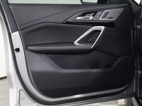 Used 2024 BMW X1 xDrive28i w/ Technology Package image 12