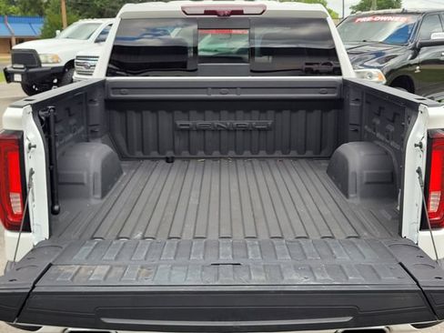 Used 2022 GMC Sierra 1500 Denali w/ Denali Reserve Package AWD/4WD image 10