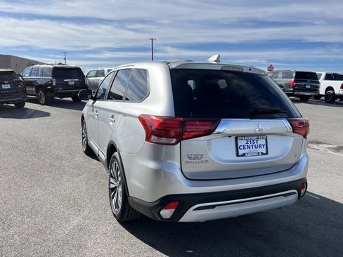 Used 2020 Mitsubishi Outlander SE image 11